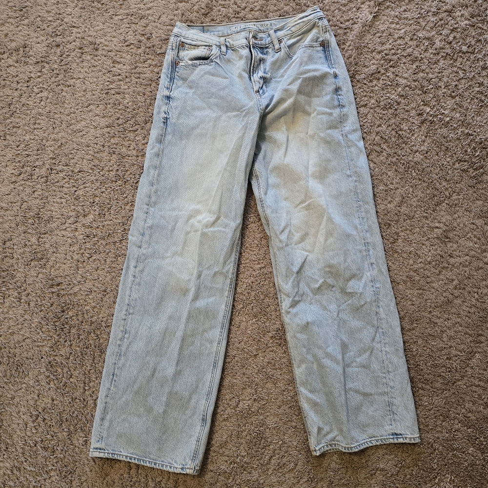 Light Wash Women's Wide-Leg Jeans